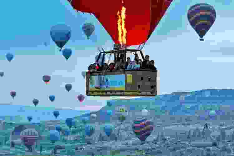 hot air balloon date idea in Temecula