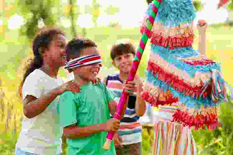 kids birthday piñata 