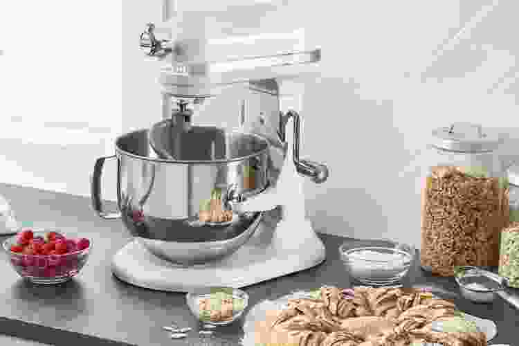 kitchenaid mixer gift for bakers