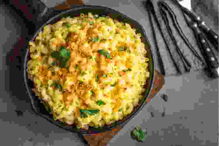 Mac n Cheese Friendsgiving Dinner Party Idea