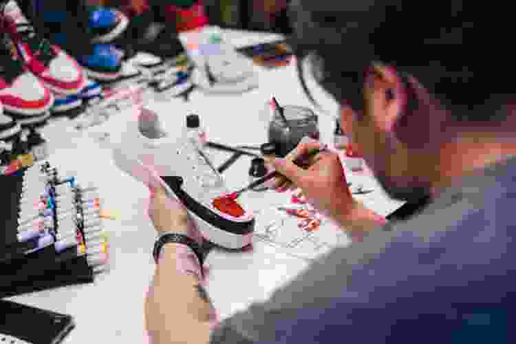 art class to paint shoes