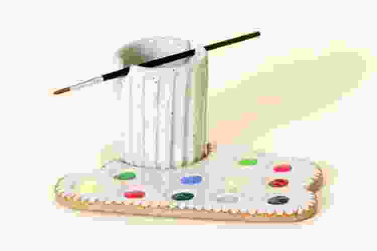 paint palette with build-in water cup