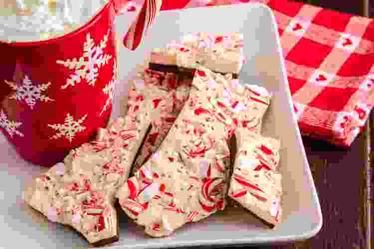 peppermint bark DIY Christmas gifts