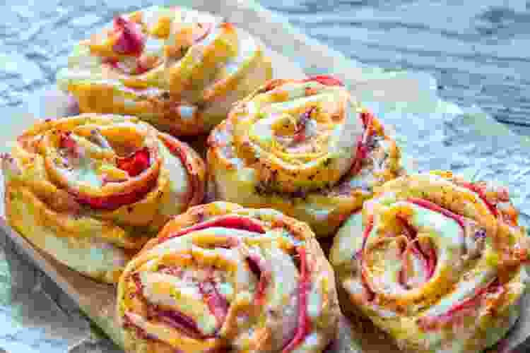 pepperoni roll ups