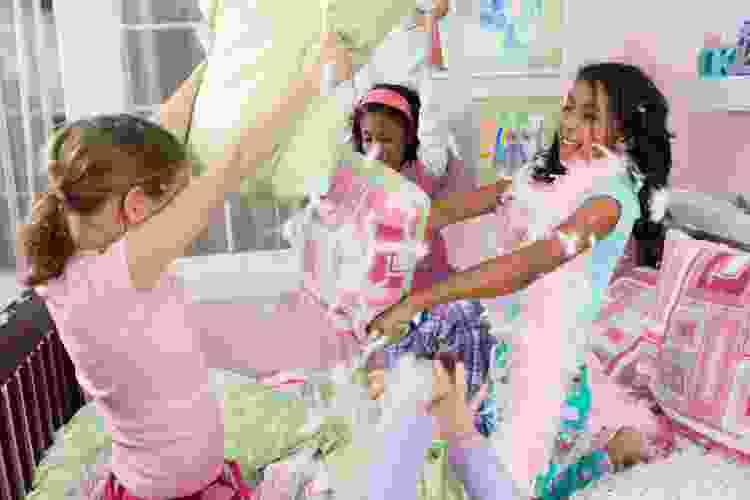 pillow fight things to do at a sleepover