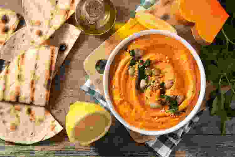 Pumpkin Hummus with pita bread