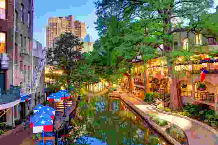 River Walk team building activity in San Antonio