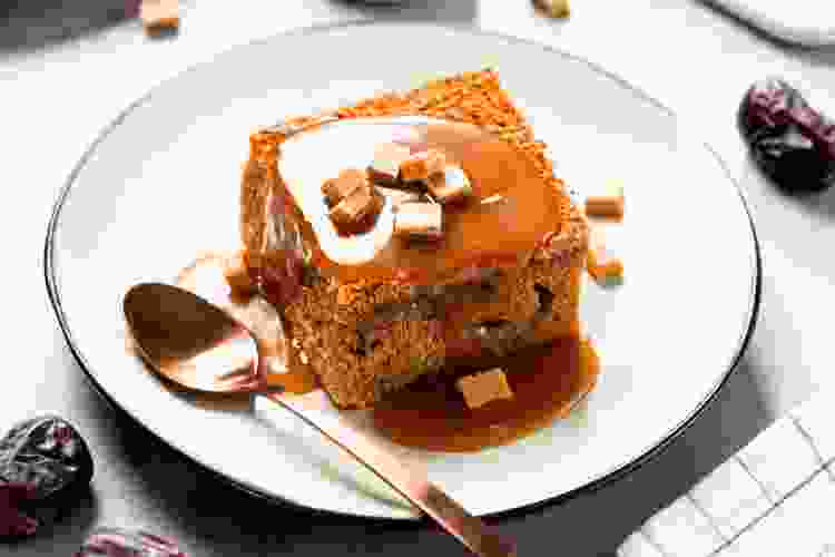 Sticky Toffee Pudding is a good wedding food idea for dessert. 