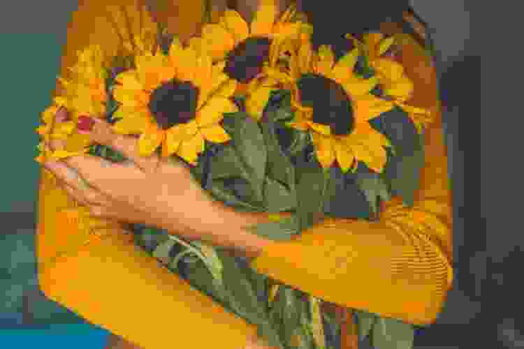 a sunflower bouquet is a bright and vibrant valentines flower ideas