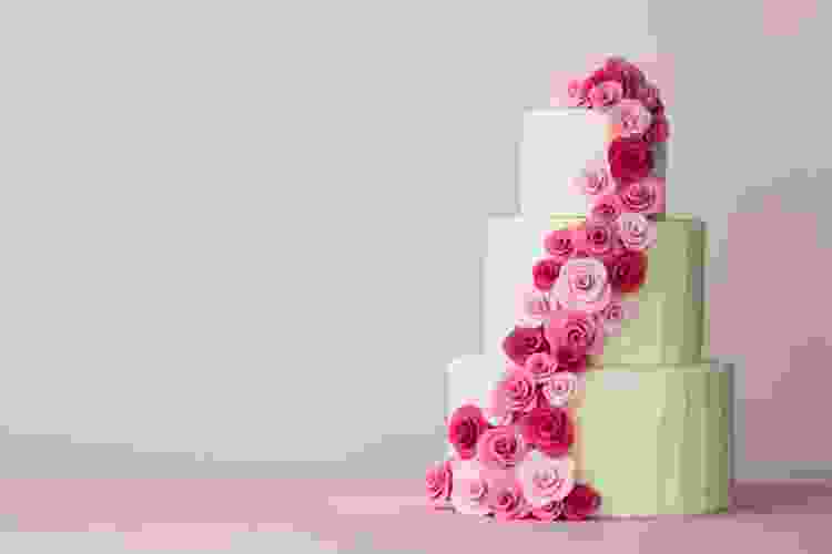Textured wedding cake idea