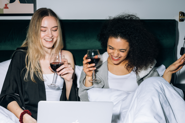 couple playing online games for fall date idea