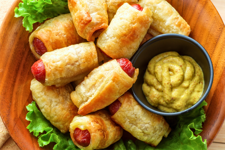pigs in a blankets as graduation party food idea