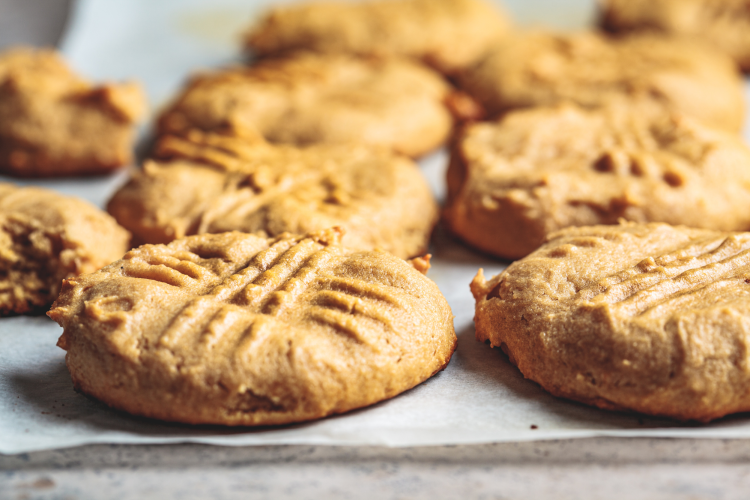 peanut butter cookies as fall cookie idea
