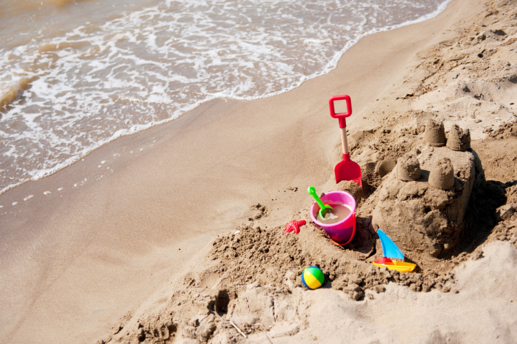 making Sandcastle at beach as thing to do in San Diego with kids