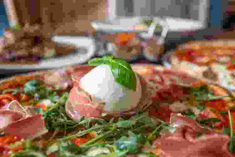 burrata pizza