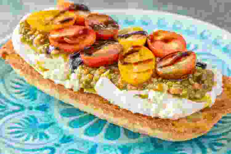 Burrata toast