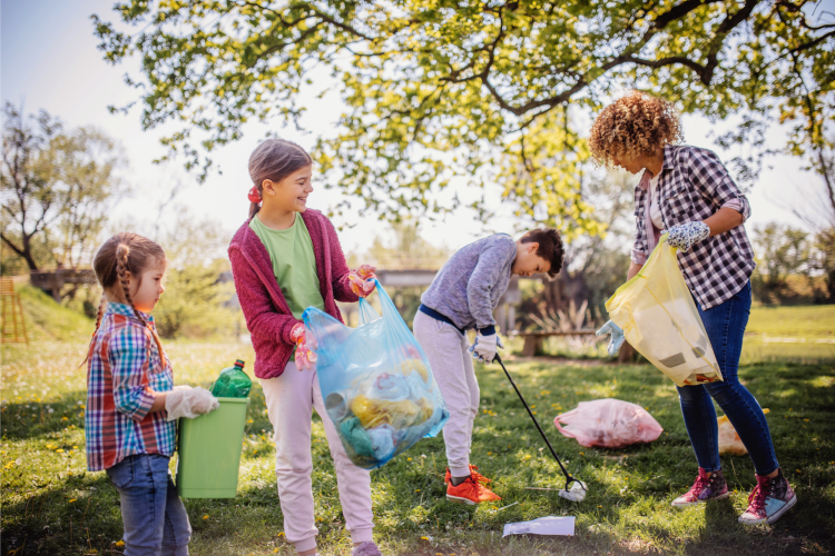 Volunteer with the family
