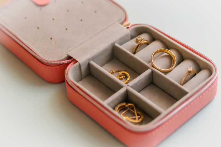 Jewellery Box for an anything but a backpack idea