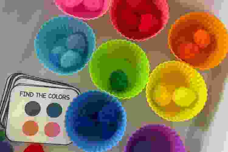 pom pom sorting sensory bin