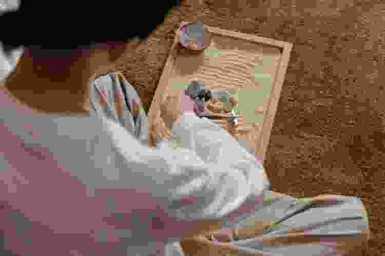 mini zen sand sensory box