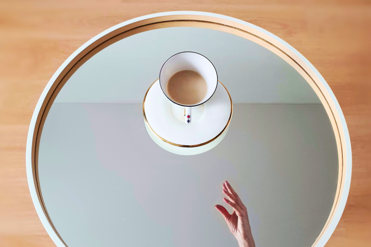 Simple rounded tray