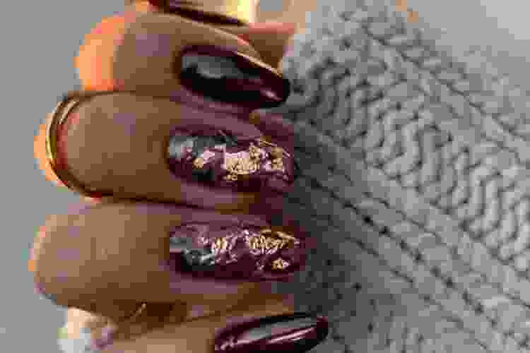 gold leaf nails