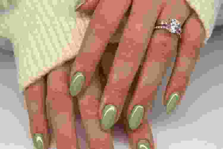 pistachio nails