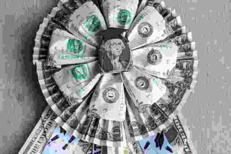 graduation money wreath