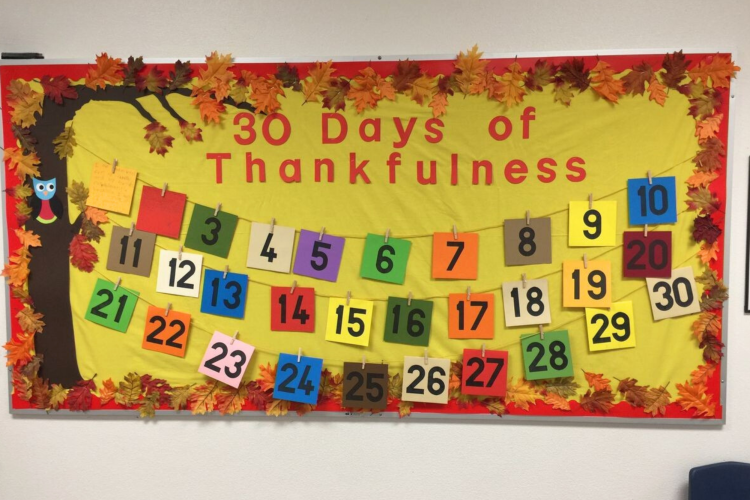 30 Days of Thankfulness Bulletin Board Idea