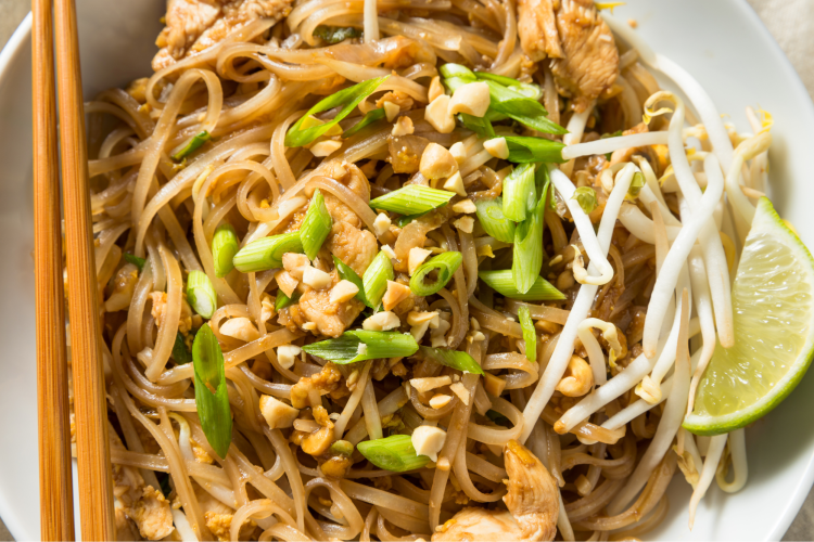 Simple Chicken Pad Thai