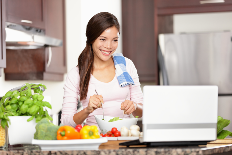 online cooking classes make a thoughtful work from home gift