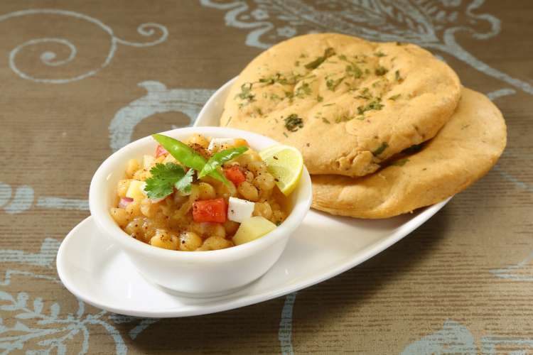 Matar kulcha is a famous street Indian food