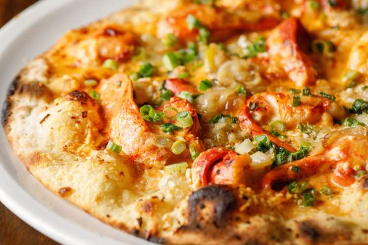 a lobster pizza