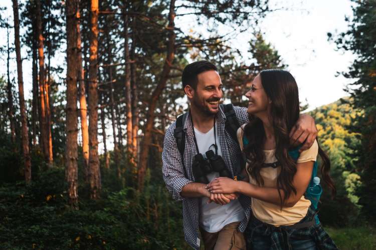 hiking is a fun date idea in seattle