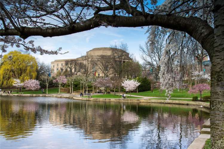 Having a picnic at Wade Oval is one of the best date ideas in Cleveland