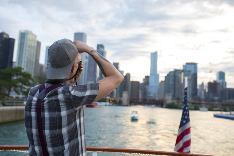 taking an architecture tour is a fun thing to do in chicago