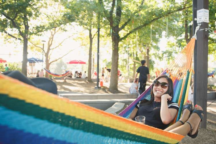 visit spruce street harbor park for a free thing to do in philadelphia