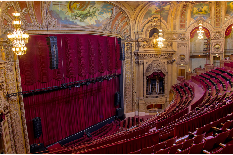 see a show at the chicago theater for a fun thing to do in chicago