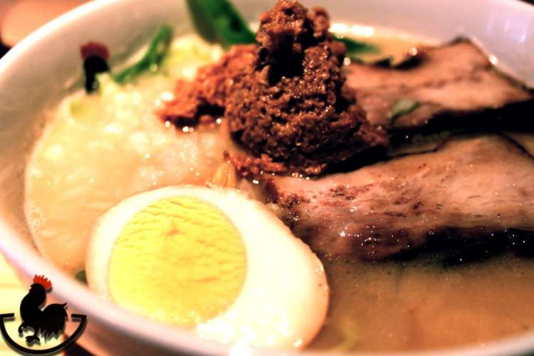 meat ramen with vegetables and egg