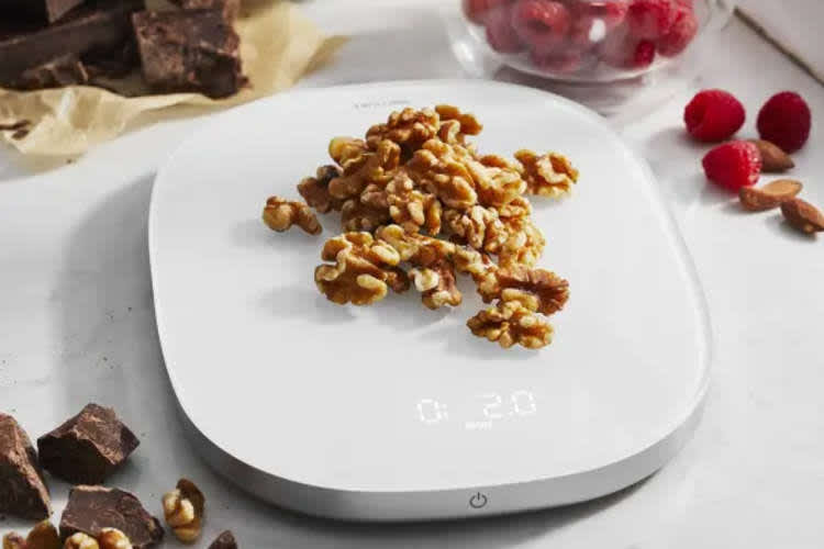 Zwilling Kitchen Scale is one of the best kitchen gifts