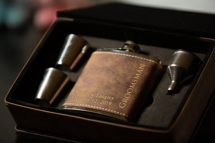 a custom engraved flask with case