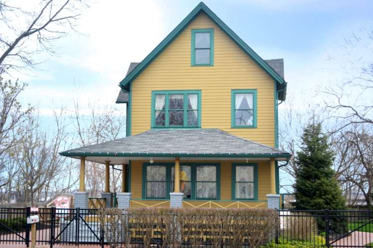 a christmas story house and museum