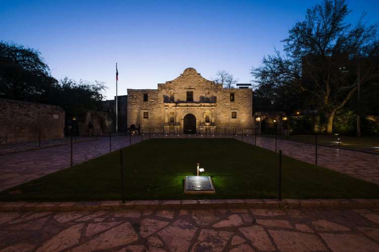 the Alamo, front grounds and plaque