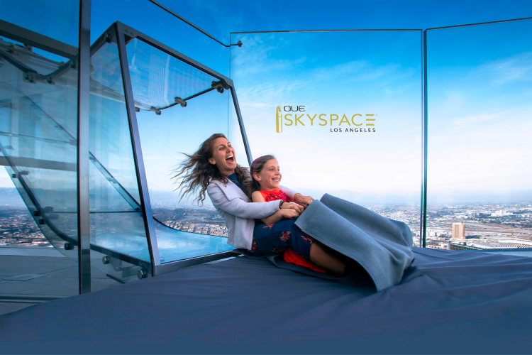 OUE Skyspace LA Skyslide