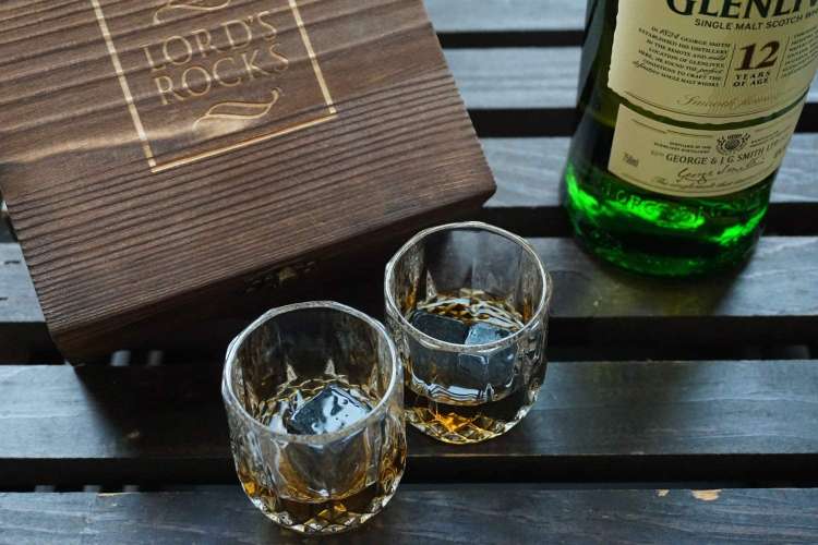 whiskey stones are great christmas gifts for men