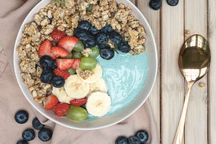 Breakfast bowls are a great office breakfast idea.