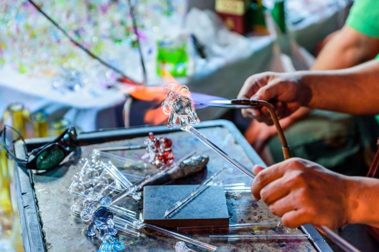 Glass blowing makes an unforgettable team building activity in Tampa