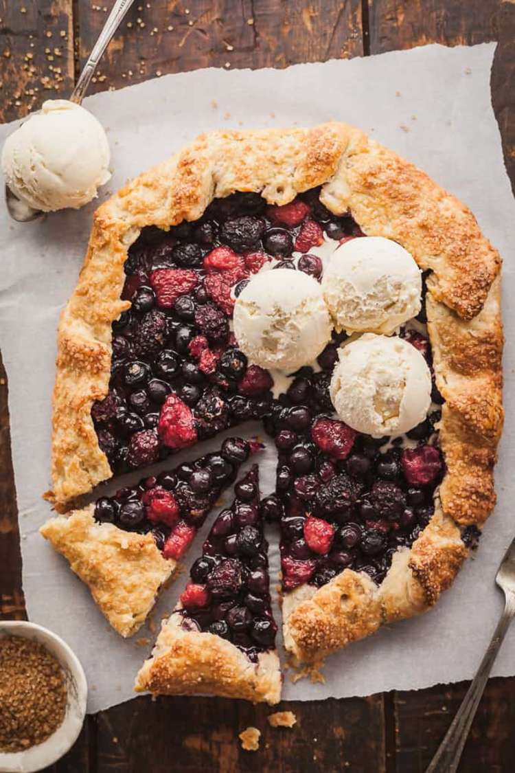 This stunning Brienne of Tart is the perfect dessert for your Game of Thrones menu