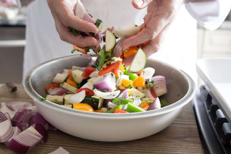 private chef experiences are perfect gifts for seniors