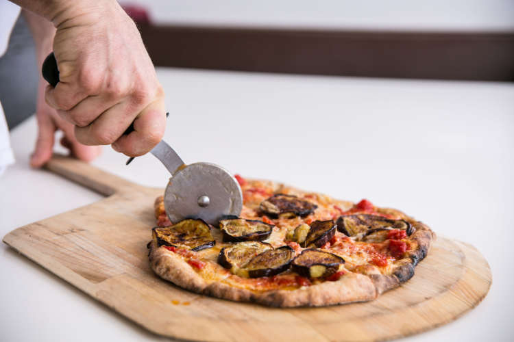 pizza making equipment is a great gift for foodies